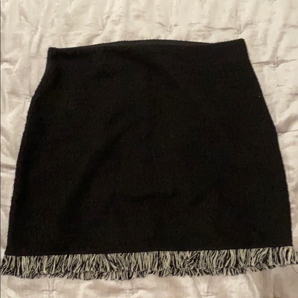 Zara skirt with fringe at the bottom
